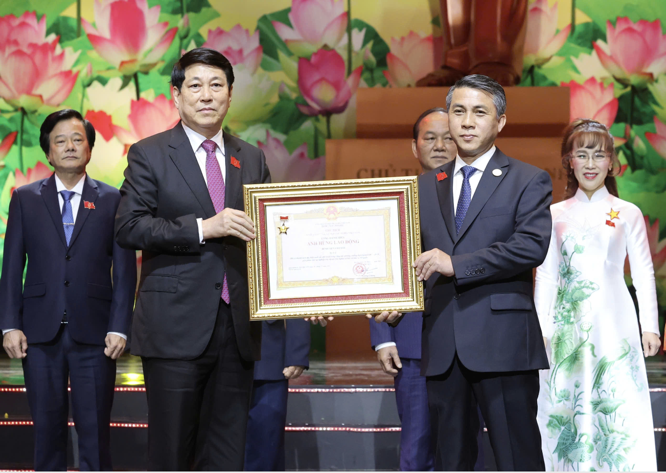 Bệnh viện Chợ Rẫy lần thứ hai đón nhận Danh hiệu Anh hùng Lao động